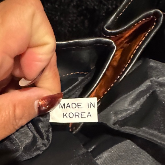 Elegant Black and Gold Women's Duffel Bag- Roberto Roma - Picture 10 of 11